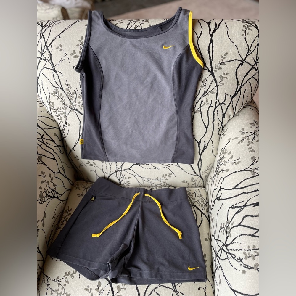Nike Women Dri-Fit Activewear Set